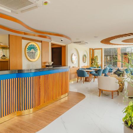 Umet Seaview Hotel With Free Airport Pick Up And Drop T&C Apply Male Zewnętrze zdjęcie