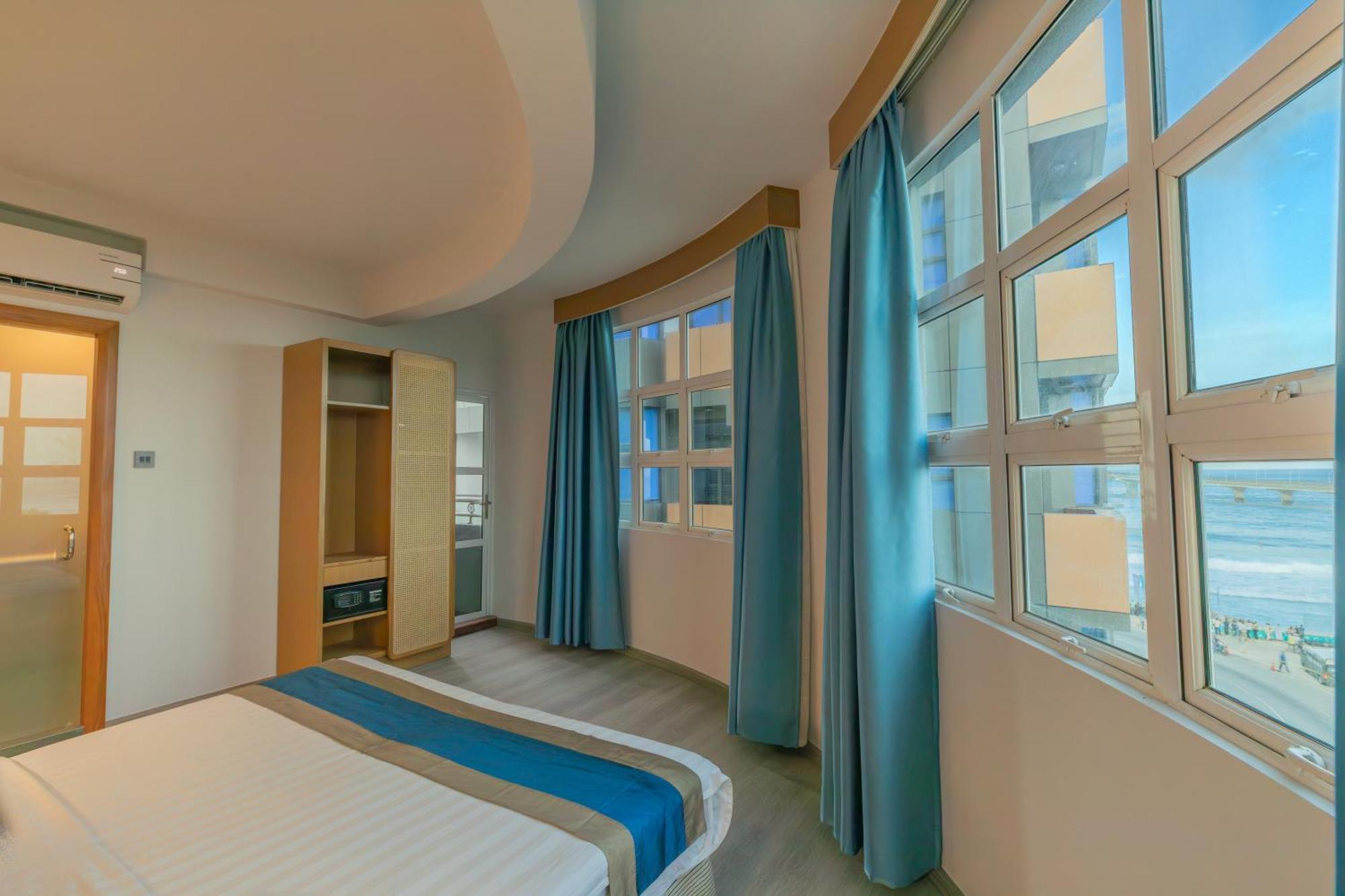 Umet Seaview Hotel With Free Airport Pick Up And Drop T&C Apply Male Zewnętrze zdjęcie