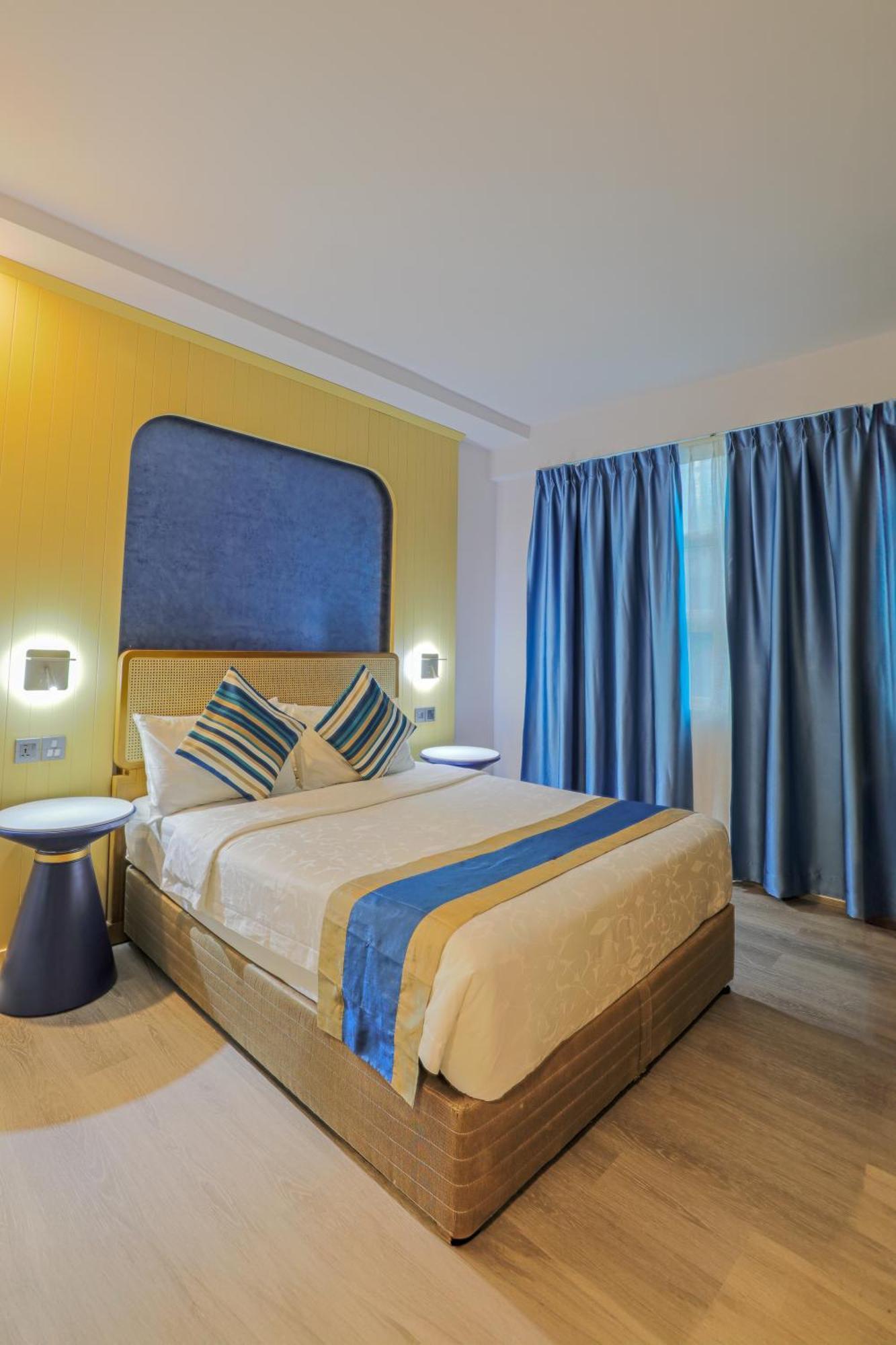 Umet Seaview Hotel With Free Airport Pick Up And Drop T&C Apply Male Zewnętrze zdjęcie