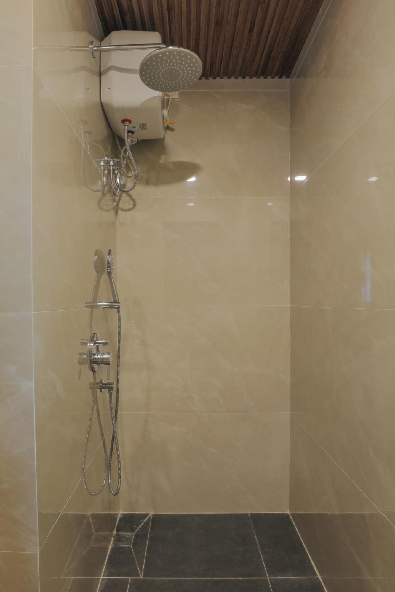Umet Seaview Hotel With Free Airport Pick Up And Drop T&C Apply Male Zewnętrze zdjęcie