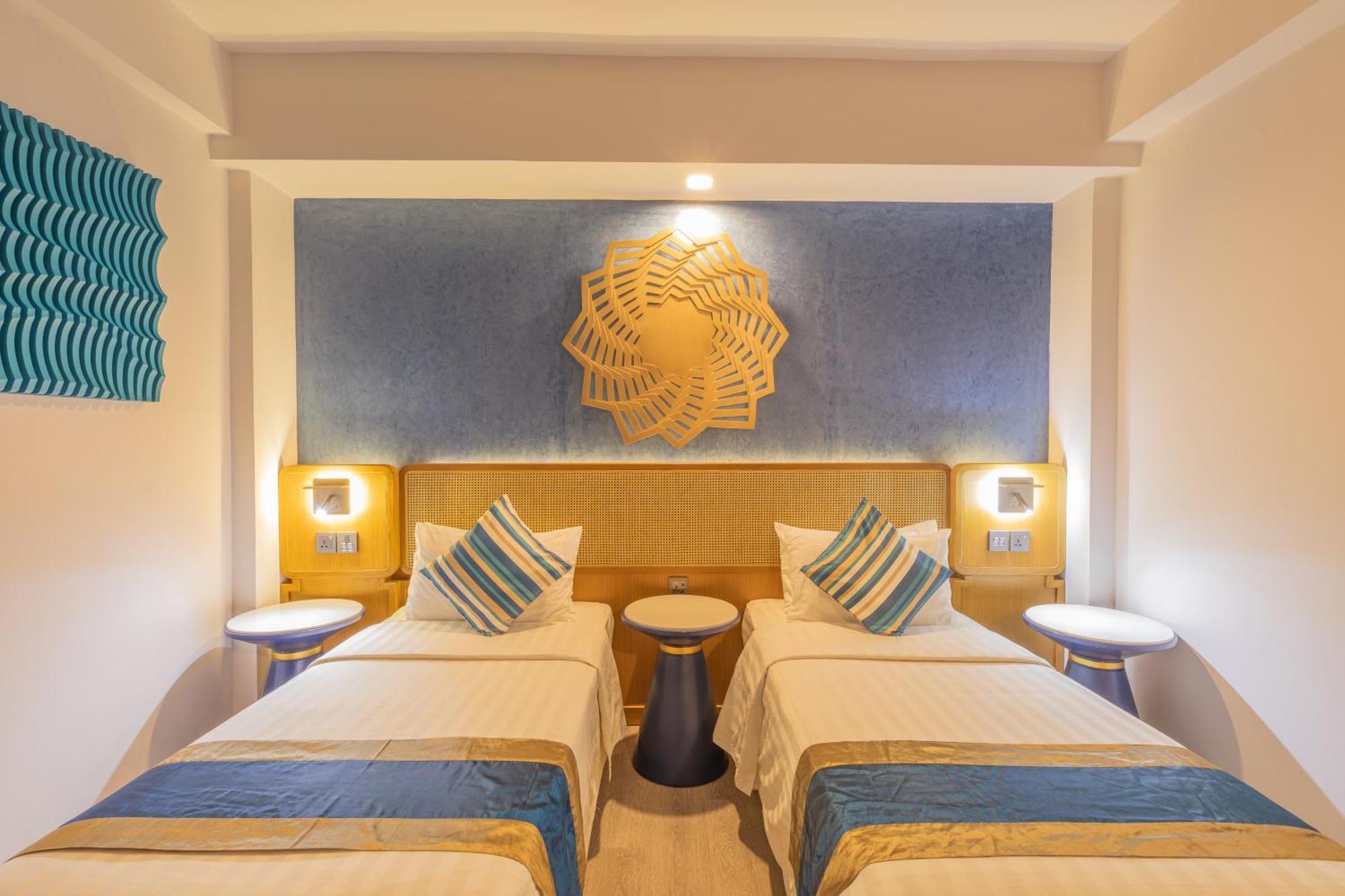 Umet Seaview Hotel With Free Airport Pick Up And Drop T&C Apply Male Zewnętrze zdjęcie