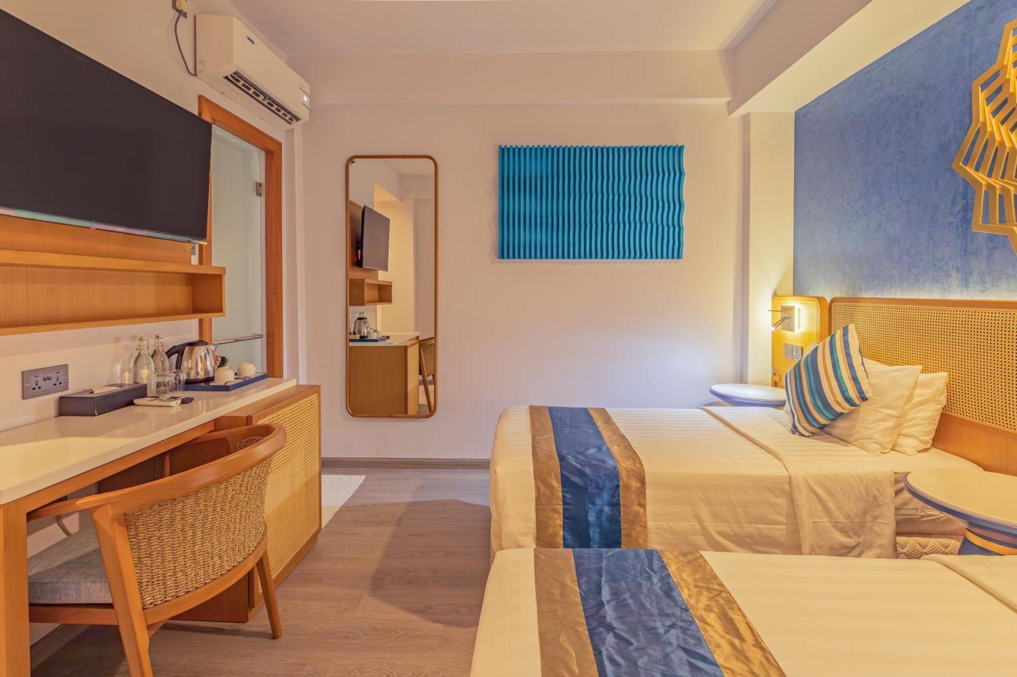 Umet Seaview Hotel With Free Airport Pick Up And Drop T&C Apply Male Zewnętrze zdjęcie