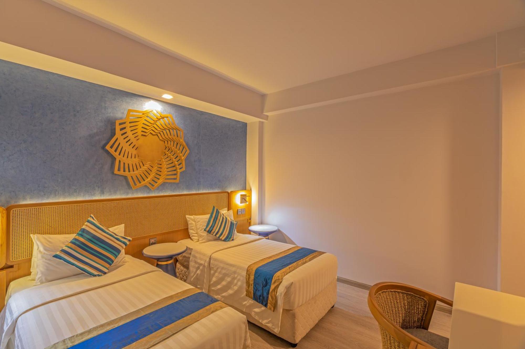 Umet Seaview Hotel With Free Airport Pick Up And Drop T&C Apply Male Zewnętrze zdjęcie
