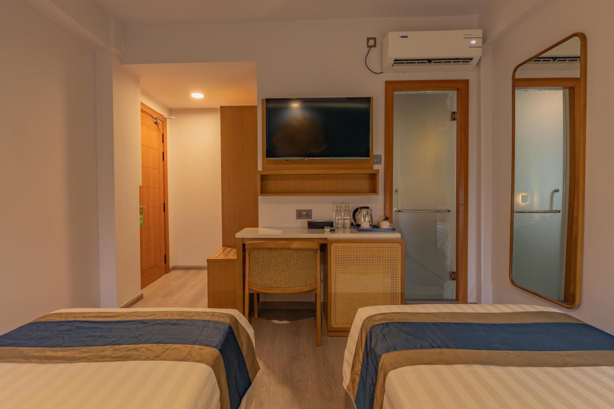 Umet Seaview Hotel With Free Airport Pick Up And Drop T&C Apply Male Zewnętrze zdjęcie