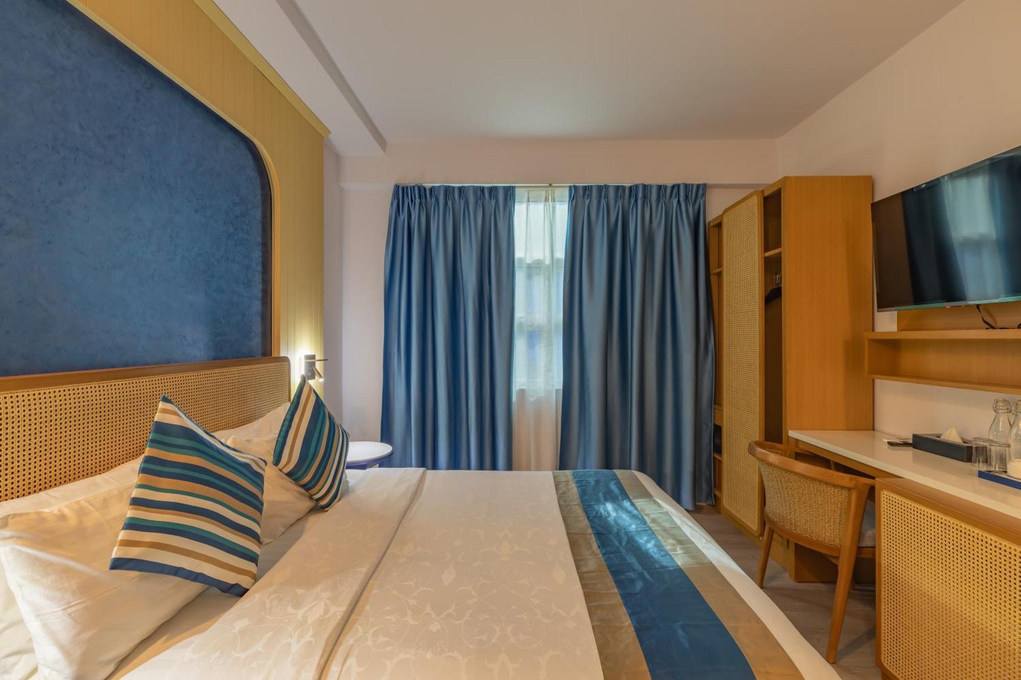 Umet Seaview Hotel With Free Airport Pick Up And Drop T&C Apply Male Zewnętrze zdjęcie