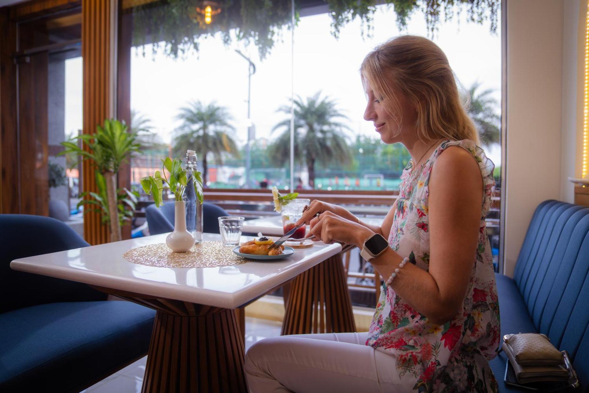 Umet Seaview Hotel With Free Airport Pick Up And Drop T&C Apply Male Zewnętrze zdjęcie