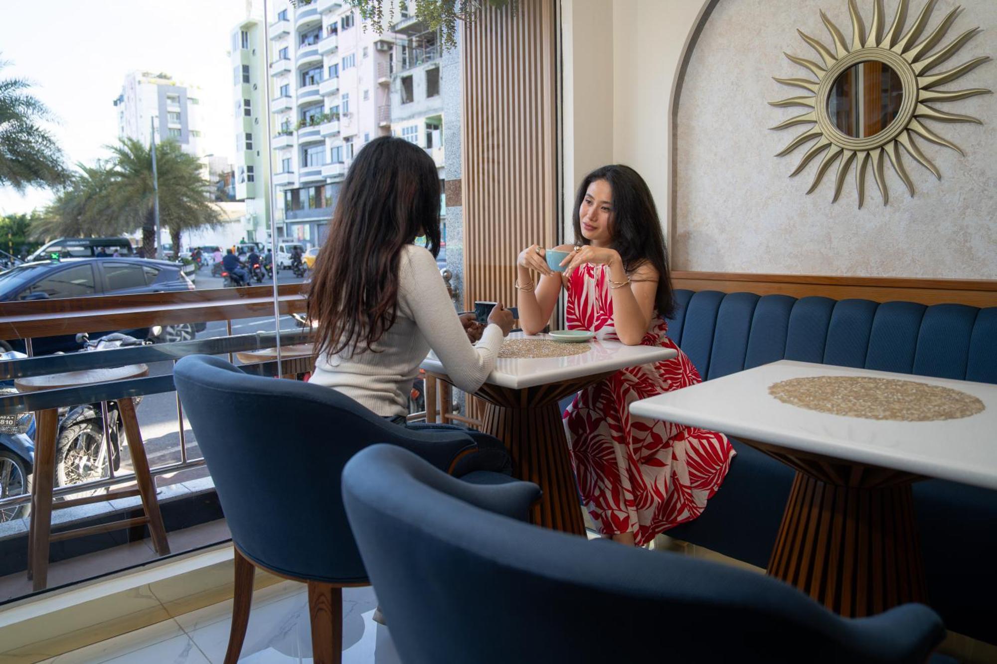 Umet Seaview Hotel With Free Airport Pick Up And Drop T&C Apply Male Zewnętrze zdjęcie